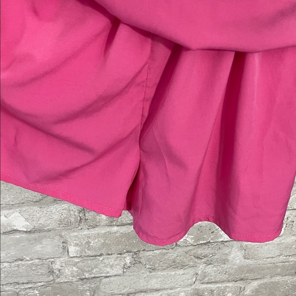 Hollister Pink flutter sleeve smocked Romper dress - Picture 4 of 8